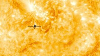 Da Solar Orbiter spettacolari immagini del Sole mai così vicine